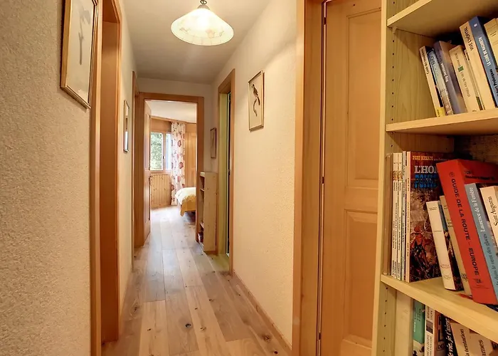 アパート Andrea 052 *